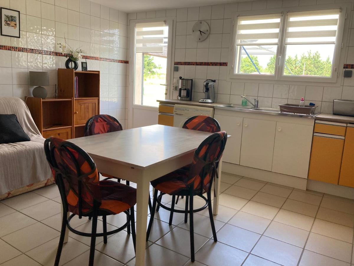 Les Gites Des Noyerettes Besayes Esterno foto